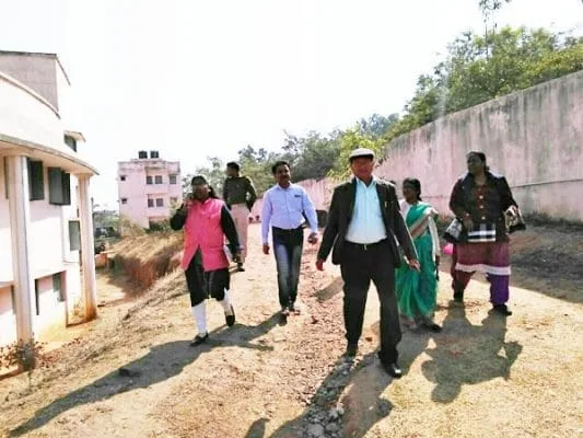 सूचनाओं के धुंध से घिरी आंचलिक पत्रकारिता 3 arti kujur ormanjhi kgbv 11