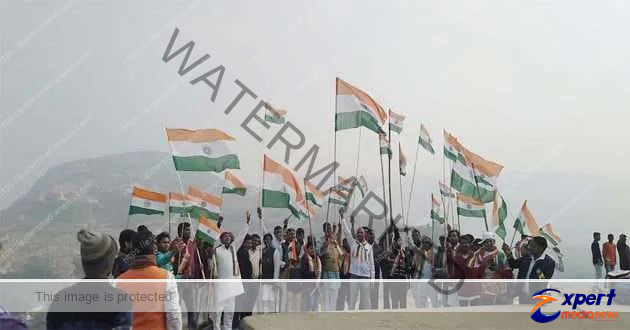 वैभारगिरी पर्वत पर यूं लहराया सेल्फी विथ तिरंगा 2 aa 3