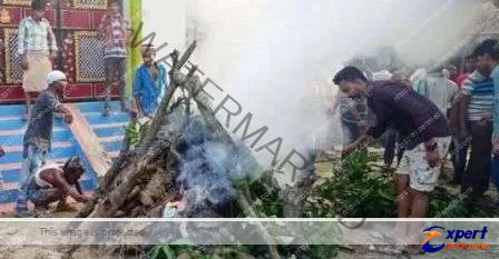 प्रेम-प्रसंग में युवक की नृशंस हत्या, गुप्तांग तक काट डाले, दरवाजे पर जलाई लाश 1 Brutal murder of a young man in a love affair cut off the genitals burnt the body at the door 2