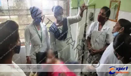 बिहार शरीफ तेजाब कांडः जिंदगी-मौत से जूझ रही सरेराह शिकार हुई युवती और पुलिस... 1 Shameful Acid was thrown at the girl in broad daylight while walking near DM SP residence condition critical 2