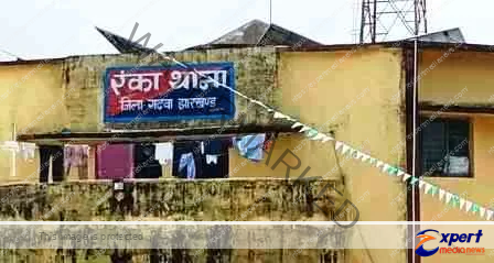 थाना में घुसखोर दारोगा को दबोचने पहुंची एसीबी टीम पर हमला, राइफल तानी, इंस्पेक्टर जख्मी 1 Attack on ACB team that arrived to nab the intruder rifle fired inspector injured