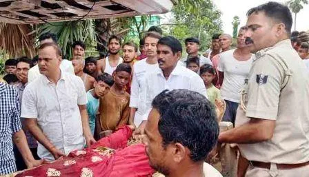 सौतेली बेटी से पहले शादी रचाई, फिर गोली मार कर दी हत्या, पुलिस ने पापी पिता को खदेड़कर पकड़ा 16 Married before step daughter then shot dead police chased and caught sinful father 1