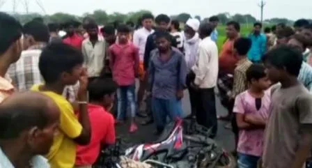2 बाइक की सीधी भिड़ंत में 2 पंचायत सचिव समेत 5 युवकों की दर्दनाक मौत 1 Painful death of 5 youths including 2 panchayat secretaries in a direct collision of 2 bikes 1