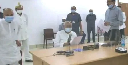 आज CM नीतीश की जनता दरबार में अचानक पहुंचे केन्द्रीय मंत्री RCP और बोले… 1 Today Union Minister RCP suddenly arrived in CM Nitishs public court and said…