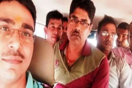 निगरानी ने पुलिस एएसआई को ₹10000 रिश्वत लेते हुए रंगे हाथ दबोचा 1 Surveillance caught police ASI red handed taking ₹ 10000 bribe