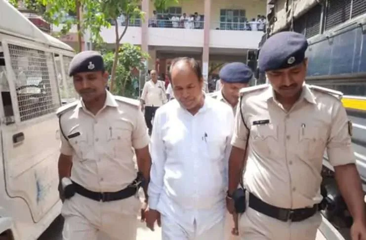 बिहारः नकली जमींदार पुत्र को उल्टा पड़ा अपील, जिला जज ने और कर दी कड़ी सजा 1 Nalanda Appeal of fake landlords son reversed District Judge and gave severe punishment 2