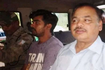 2.5 हजार रुपए घूस लेते रंगे हाथ ACB के हत्थे चढ़ा रेंजर, 99 लाख रुपए भी बरामद 1 Ranger caught red handed ACB taking bribe of Rs 2.5 thousand Rs 99 lakh also recovered