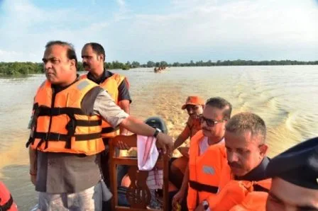 असम में बाढ़ का कहरः 24 घंटों में 12 लोगों की मौत, 32 जिले प्रभावित 1 Assam floods 12 dead in 24 hours 32 districts affected