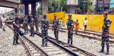 बिहार: भारत बंद का मिला-जुला असर, प्रमुख शहरों-स्टेशनों पर सुरक्षा बल तैनात