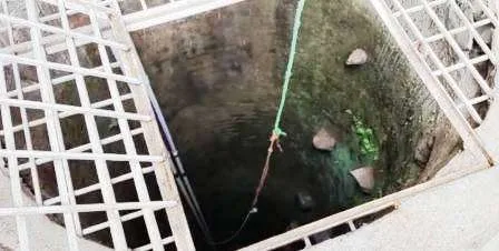 कुएं की सफाई के दौरान हुआ जहरीला गैस का रिसाव, 4 लोगों की मौत, एक गंभीर 1 Poisonous gas leaked during the cleaning of the well 4 people died one serious