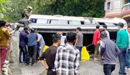 सिक्किम में बस पलटने से रांची के 22 छात्र जख्मी, झारखंड सीएम ने दिए हवाई मार्ग से लाने के निर्देश