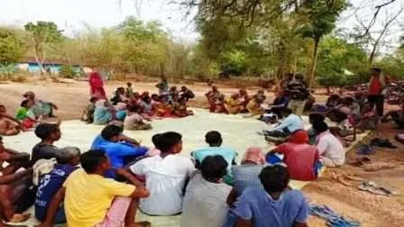 झारखंडः 15 वर्ष से अधिक उम्र के 36 फीसदी बच्चे नहीं जाते स्कूल, गांवों में शिक्षा की स्थिति दयनीय 17 झारखंडः 15 वर्ष से अधिक उम्र के 36 फीसदी बच्चे नहीं जाते स्कूल गांवों में शिक्षा की स्थिति दयनीय