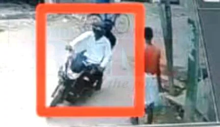 मोतिहारी में पिस्तौल दिखाकर फाईनेंस कंपनी से 10 लाख की लूट 4 10 lakh looted from finance company by showing pistol in Motihari