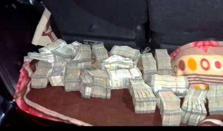 झारखंड के तीनों कांग्रेसी विधायक से कोलकाता सीआईडी की पूछताछ जारी, जानें नया खुलासा 3 Kolkata CIDs interrogation of three Congress MLAs of Jharkhand continues know new disclosures