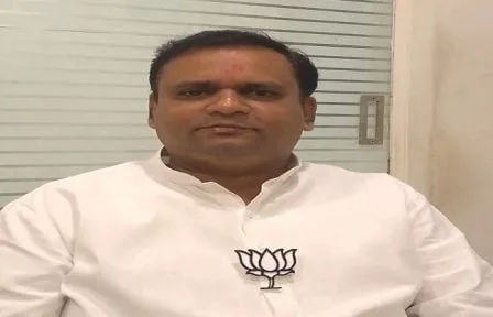 शिंदे-फडणवीस सरकार पहली परीक्षा में पास, राहुल नार्वेकर बने विधानसभा अध्यक्ष 1 Shinde Fadnavis government passed in the first examination Rahul Narvekar became the Speaker of the Assembly