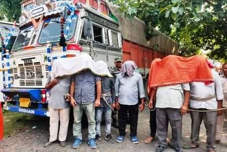नेशनल हाईवे पर वाहनों को अगवा कर लूटपाट करने वाले गिरोह का खुलासा, 7 अपराधी धराए 1 Revealed the gang that robbed vehicles on the National Highway 7 criminals arrested