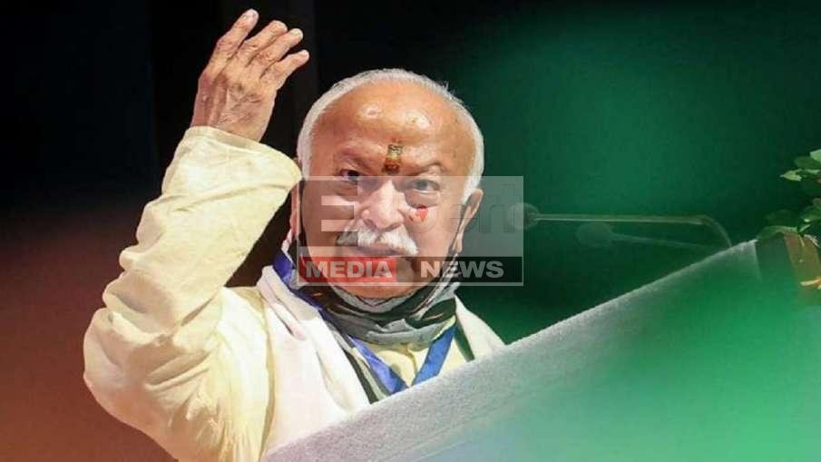 RSS के एक स्वयंसेवक-प्रचारक के रूप में काम कर रहे हैं पीएम नरेंद्र मोदी : मोहन भागवत 1 mohan bhagwat pm modi