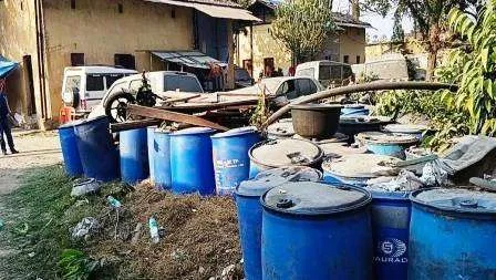 छपरा जहरीली शराबकांडः मशरक थाना से गायब कच्चा स्प्रीट ने ली अबतक 55 लोगों की जान ! 1 Chhapra Poisonous Liquor Case The missing raw spirit from Mashrak police station has claimed the lives of 55 people so far