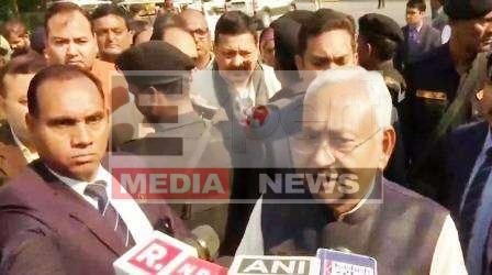 जहरीली शराब से हुई मौतों पर बोले सीएम नीतीश कुमार- 'जो पियेगा वो मरेगा ही, उदाहरण सामने है' 1 Nitish Kumar