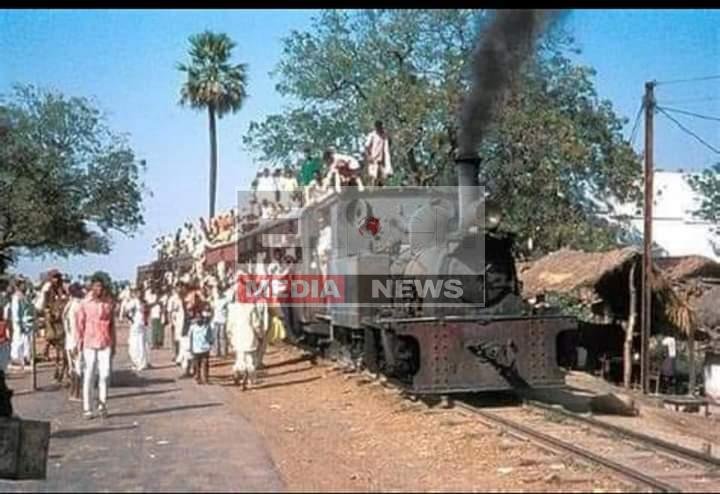 फतुहा-इस्लामपुर छोटी लाइन पर मार्टिन रेल की इन वायरल तस्वीरों में छुपा है गौरवशाली अतीत 1 फतुहा इस्लामपुर छोटी लाइन पर मार्टिन रेल की इन तस्वीरों में छुपा है गौरवशाली अतीत 1