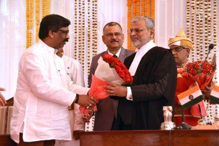 Governor administers oath of office to newly appointed Chief Justice Sanjay Kumar Mishra