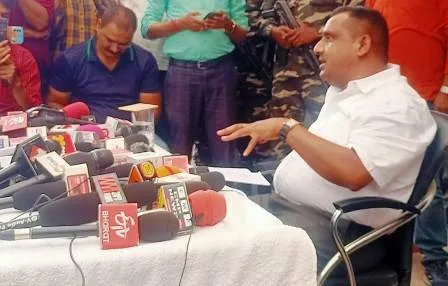 अश्लील वीडियो वायरल मामले में बन्ना गुप्ता ने सरयू राय और निशिकांत दुबे पर बोला हमला 1 Case of pornographic video viral Banna Gupta attacked Saryu Rai and Nishikant Dubey