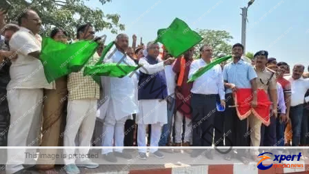 हिलसा-फतुहा रेल लाइन पर नई मेमो ट्रेन शुरु, नालंदा सांसद ने की इस्लामपुर तक चलाने की मांग 1 New memo train started on Hilsa Fatuha rail line Nalanda MP demanded to run till Islampur 2