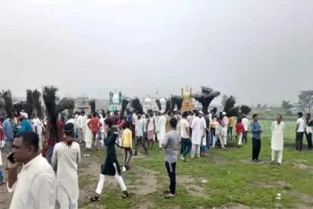 मुहर्रम जुलूस के दौरान बड़ा हादसा, हाइटेंशन से सटा ताजिया, 13 झुलसे, 4 की मौत, 9 गंभीर 1 Big accident during Muharram procession Tazia adjacent to high tension wire 13 scorched by current 4 dead 9 serious