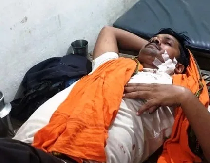 नालंदा में 15 दिन के अंदर दूसरी बड़ी बैंक लूट, दक्षिण बिहार ग्रामीण बैंक की ओइयाव बाजार शाखा से 14 लाख की लूट, फायरिंग-चाकूबाजी में एक जख्मी 1 Dakshin Bihar Gramin Banks Oiyav Bazar branch was robbed of 14 lakhs in broad daylight firing knife also happened 1