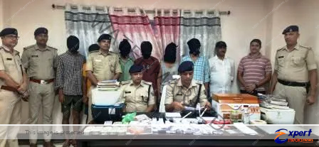 नालंदा में किसानों से केवाईसी के नाम पर बायोमेट्रिक की चोरी कर ठगी करने वाले 8 बदमाश पटना से धराए 1 In Nalanda 8 miscreants who cheated farmers by stealing biometrics in the name of KYC arrested from Patna