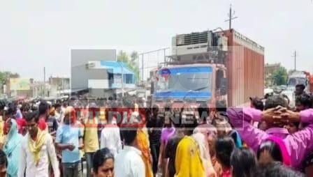 बिहार में भीषण सड़क हादसा, खड़े कंटेनर में जा घुसी स्कॉर्पियो, 5 महिला 2 बच्चा समेत 7 की मौत 1 बिहार में भीषण सड़क हादसा खड़े कंटेनर में जा घुसी स्कॉर्पियो 5 महिला 2 बच्चा समेत 7 की मौत