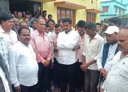 जमीन अधिग्रहण का पैसा नहीं मिलने से नाराज किसानों ने भारत माला प्रोजेक्ट का काम रोका 1 Angry farmers stopped the work of Bharat Mala project due to non payment of money for land acquisition 3