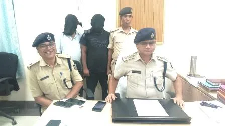 नालंदा में फर्जी प्रमाण पत्र बनाने के बड़े रैकेट का भंडाफोड़, दो धंधेबाज गिरफ्तार 1 नालंदा में फर्जी प्रमाण पत्र बनाने के बड़े रैकेट का भंडाफोड़ दो धंधेबाज गिरफ्तार