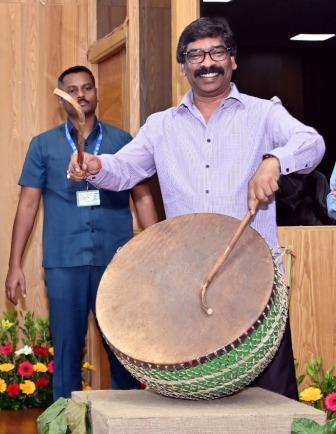 Chief Minister launches Abua Bir Abua Dishom Campaign under Forest Rights Act 2006 5