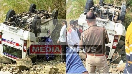 मंत्री श्रवण कुमार का काफिला दुर्घटनाग्रस्त, 5 लोग जख्मी, 2 लोग गंभीर, पटना रेफर 1 काफिला दुर्घटनाग्रस्त 5 लोग जख्मी 2 लोगों की हालत गंभीर पटना रेफर