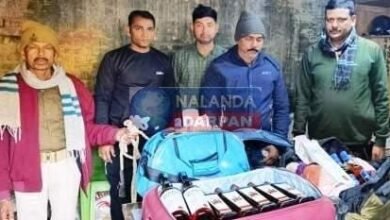 Bureau chief of a daily newspaper caught smuggling liquor