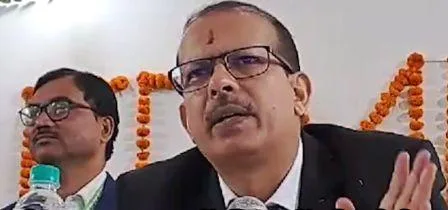 बिहार शिक्षा विभाग के ACS केके पाठक ने सूबे में 17 DEO बदले, देखें पूरी सूची 3 Employed teachers will lose their jobs if they fail three times in the competency test 2