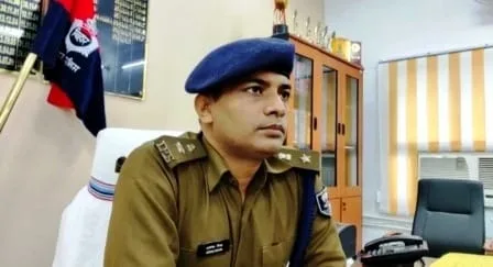 नालंदाः चंडी थाना पुलिस ने 2 शराबी को मारपीट कर रिश्वत लेकर छोड़ा, 4 पुलिसकर्मी सस्पेंड 1 Nalanda Chandi police station beat up 2 drunkards and released them after taking bribe 4 policemen suspended