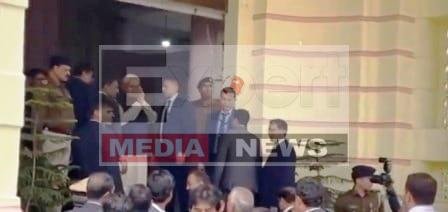 स्कूल टाइमिंग के सवाल पर पत्रकारों को यूं हाथ जोड़कर अंदर घुस गए CM नीतीश 1 On the question of school timing CM Nitish entered the journalists with folded hands like this