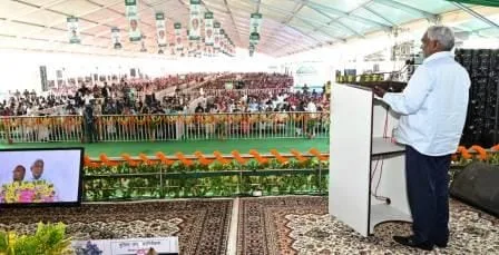 गांव से चल रही हमारी सरकार, दरवाजा पर मिल रहा योजनाओं का लाभ : चम्पाई सोरेन 1 Our government is running from the village benefits of schemes are available at the doorstep Champai Soren