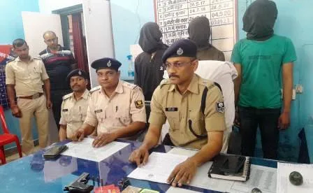 पत्रकार दीपक विश्वकर्मा को पत्नी ने ही मरवाई थी गोली, प्रेमी समेत 4 गिरफ्तार 10 Journalist Deepak Vishwakarma shot dead by his new wife 4 arrested including lover