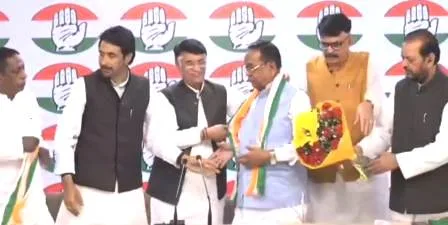 रांची से 5 बार भाजपा सांसद रहे रामटहल चौधरी कांग्रेस में शामिल, चुनाव लड़ना तय 1 Ramtahal Chaudhary 5 time BJP MP from Ranchi joins Congress decided to contest elections 1