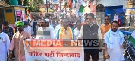 सांसद गीता कोड़ा के कांग्रेस छोड़ने पर चाईबासा में खुशी की लहर 1 Wave of happiness in Chaibasa after MP Geeta Koda leaves Congress purification done by doing puja 3