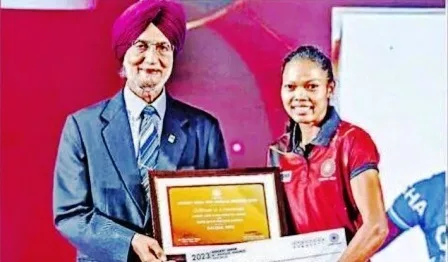 झारखंड की सलीमा टेटे बनी वर्ष की सर्वश्रेष्ठ हॉकी खिलाड़ी 8 Jharkhands Salima Tete became the best hockey player of the year