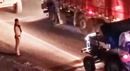 बालू लदे वाहनों से अवैध वसूली का वायरल वीडियो मामले में सिपाही निलंबित 9 अवैध वसूली का वायरल वीडियो