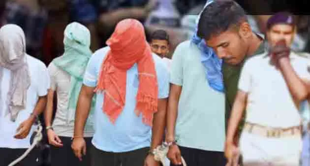 NEET UG paper leak: झारखंड से जुड़ा तार, EOU को मिली बड़ी सफलता, 5 लोग गिरफ्तार 4 NEET UG paper leak case Jharkhand linked EOU gets big success five people arrested