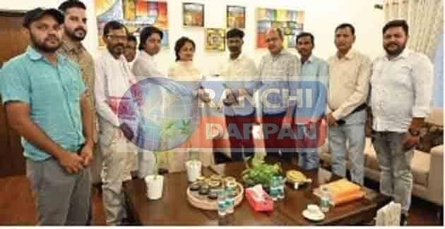 The team of Ranchi Press Club met Kalpana Soren and even asked for 'bar lines'!