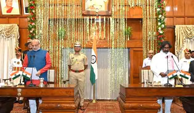 Big Breaking News: हेमंत सोरेन ने तीसरी बार ली झारखंड के मुख्यमंत्री पद की शपथ, कहा... 1 Big Breaking News Hemant Soren took oath as the Chief Minister of Jharkhand for the third time said 1