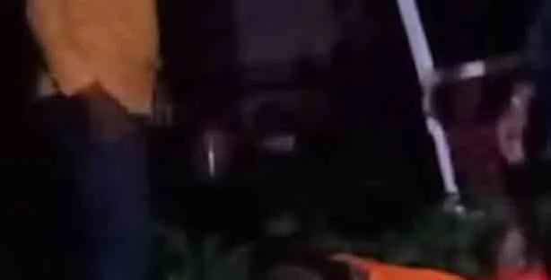 Major accident in Jharkhand: हाईटेंशन पोल से टकराई वैन, 5 कावंरियों की मौत, 5 गंभीर 7 Major accident in Jharkhand Van collides with high tension pole 5 pilgrims dead 5 critical