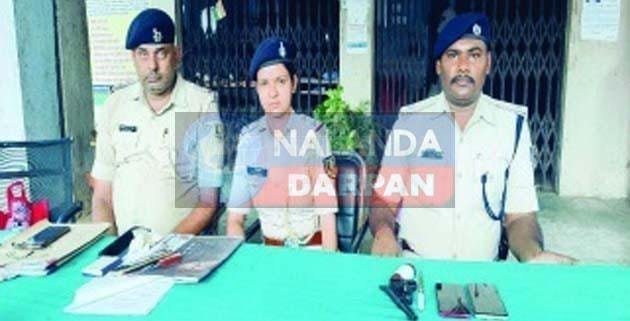 Making reels with country made pistol proved costly for 2 minors they reached Lal Kothi